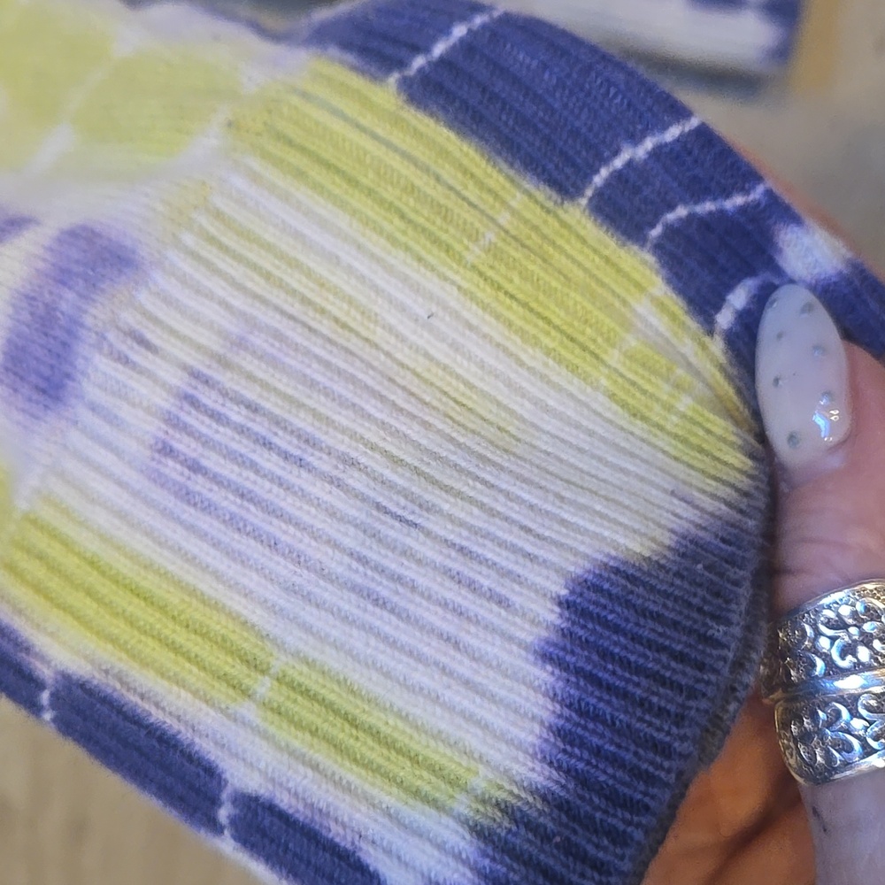 Lululemon Athletica Tie-Dye Purple/Yellow-Green Lightweight Sweater - Picture 2 of 10